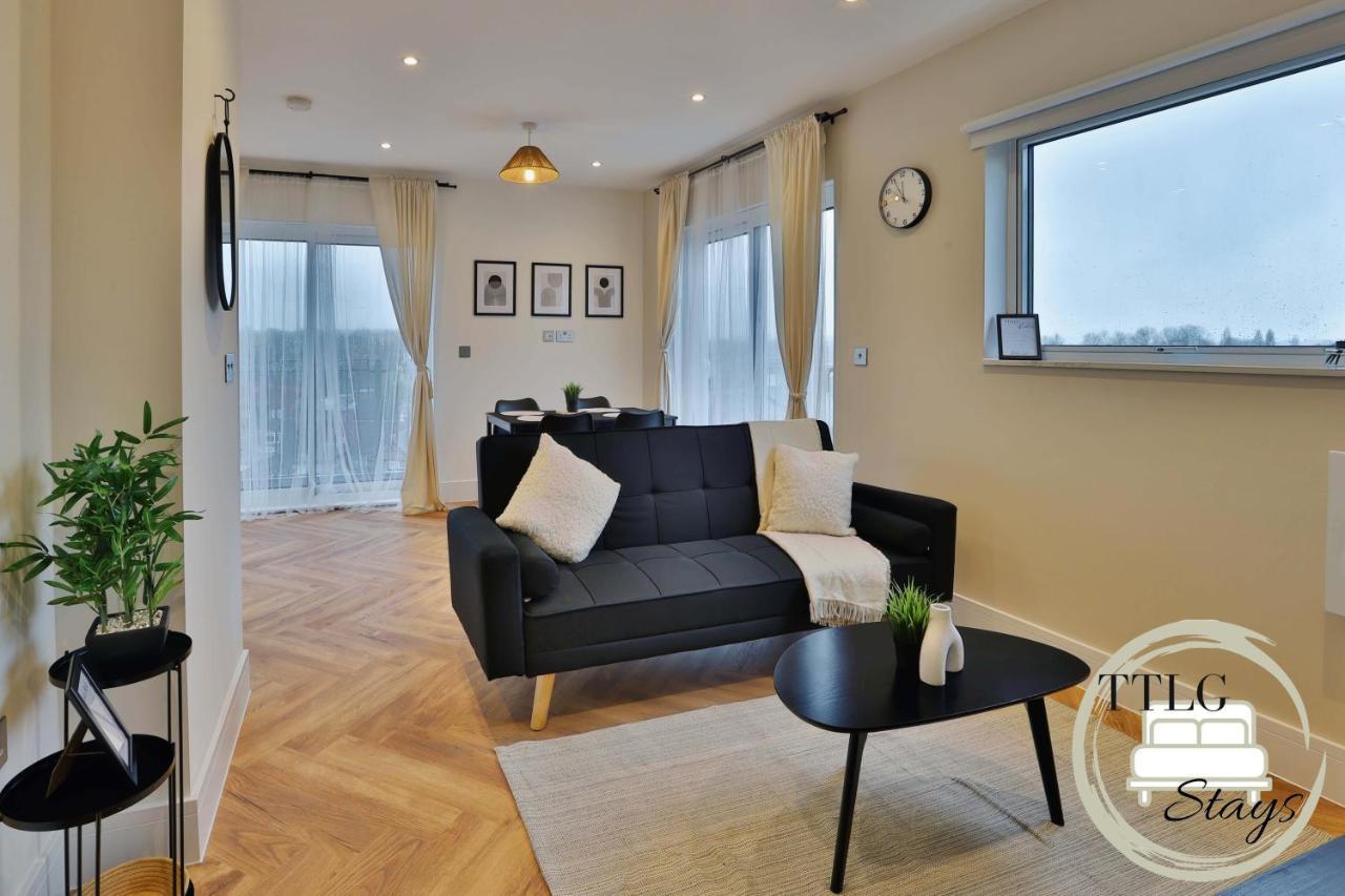 Newly-Built Urban Retreat By Ttlg Stays 里克曼沃斯 外观 照片